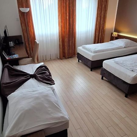 Haus Fabry Hotel Hilden Bagian luar foto